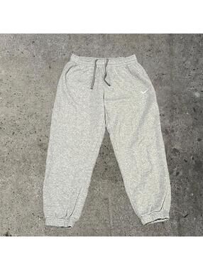 Men's Nike Gray Cuffed Sweatpants - Size Medium